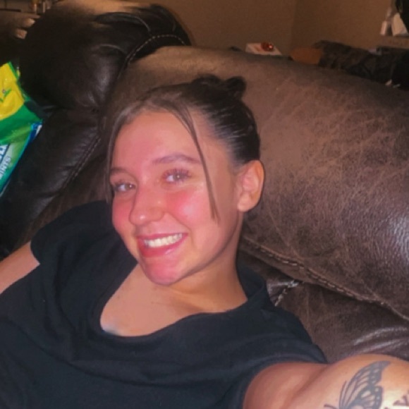 Meet your Posher, Carley - Picture 1 of 1